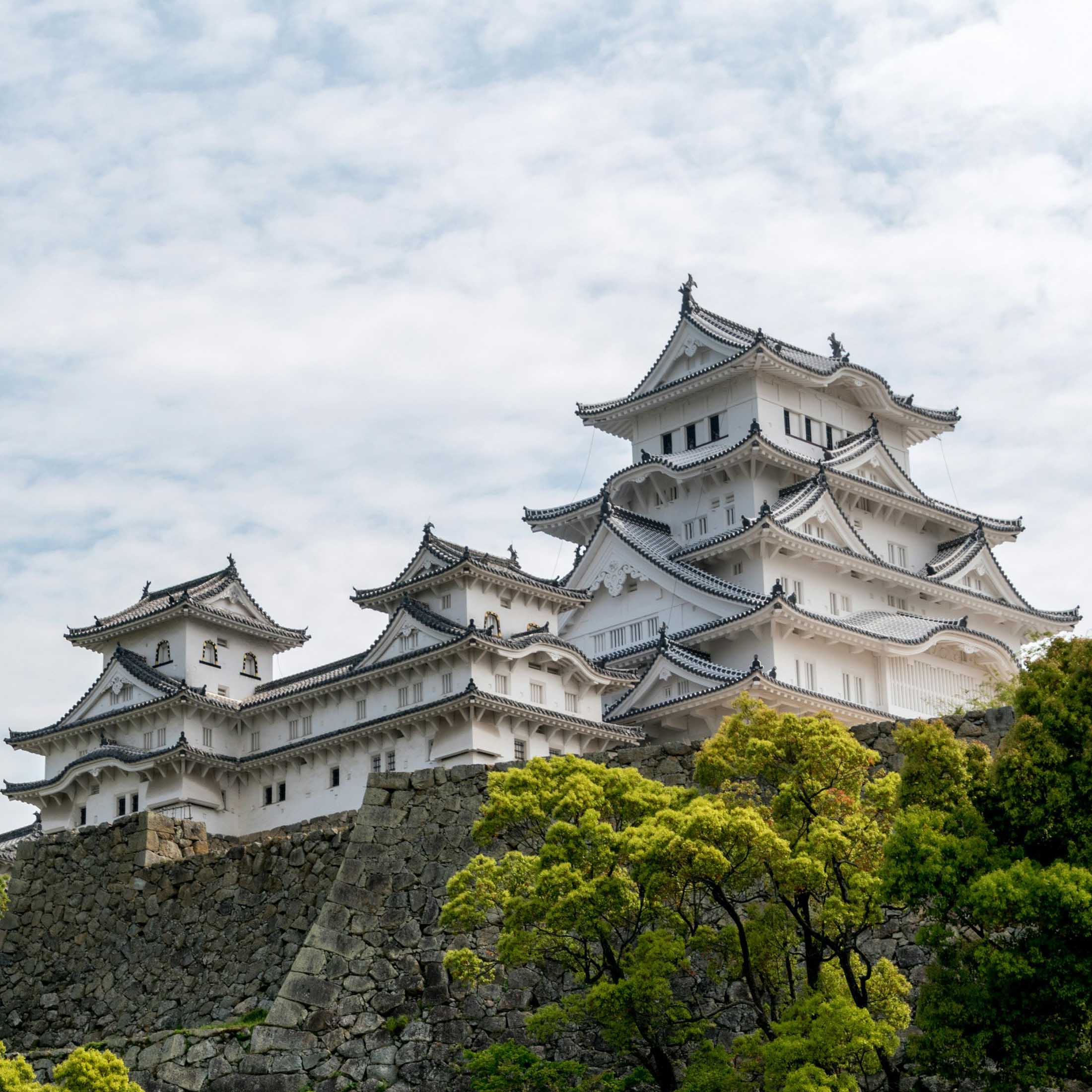 Himeji Castle, Kokoen Gardens and Last Samurai Temple Tour